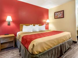 Rodeway Inn，位于Jeffersonville的酒店