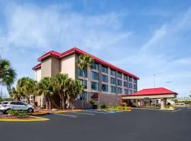 Lakeland Hotel