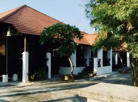 Old Klang Road Homestay Dungun，位于龙运的酒店