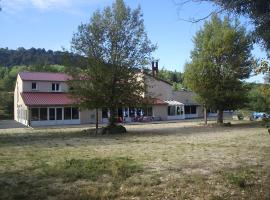 Hotel restaurant le moulin de savin，位于Le Monastier sur Gazeille的酒店