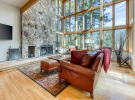 Black Butte Ranch: Hilltop Getaway，位于布莱克巴特牧场的酒店