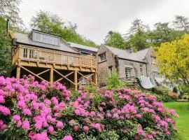 Folly Lodge