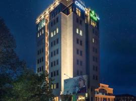 GREEN Which Hotel Kokshetau，位于科克舍套的酒店