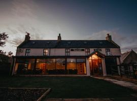 Seafield Arms Hotel，位于Whitehills的酒店