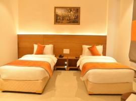 HOTEL ICON Rajpura，位于Rājpura的酒店