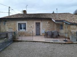 Gite Les Deux Meules，位于Sainte-Colombe的酒店