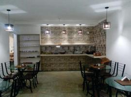 Hotel Marios，位于Valparaíso de Goiás的酒店