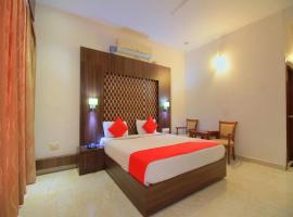 Grand Milestone Hotel，位于迈索尔的酒店