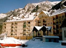 坎夫兰克埃斯塔西翁阿尔图5号酒店