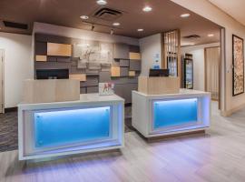 Holiday Inn Express & Suites - San Jose Airport by IHG，位于圣何塞的酒店