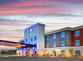 Holiday Inn Express & Suites Junction, an IHG Hotel，位于章克申的酒店