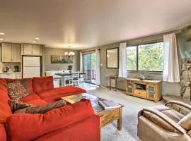 Luxe Updated Home with Grill and Hot Tub 4 Mi to RMNP