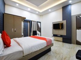 OYO 70990 Hotel Blue Diamond，位于那格浦尔的酒店