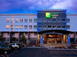 Holiday Inn Express & Suites Colorado Springs Central, an IHG Hotel，位于科罗拉多斯普林斯科罗拉多斯普林斯美术中心附近的酒店