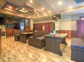 OYO 70107 Hotel Paramount，位于佩林的酒店