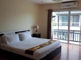 บ้านกังหันรีสอร์ท ขาใหญ่，位于Klang Dong的酒店