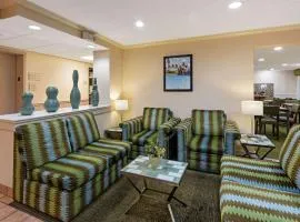 La Quinta Inn & Suites by Wyndham Sawgrass