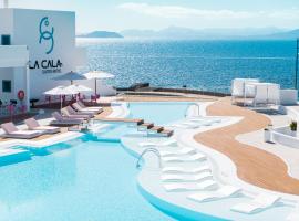 CalaLanzarote Suites Hotel - Adults Only，位于普拉亚布兰卡的带泳池的酒店