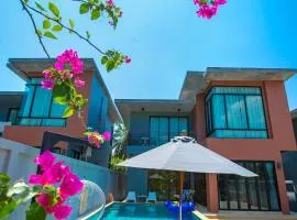 Aonang nine poolvilla，位于奥南海滩的乡村别墅