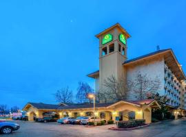 拉群塔西雅图西塔机场酒店&套房，位于西塔科的宠物友好酒店