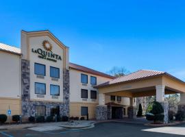 拉格朗日/ I-85拉昆塔酒店及套房，位于拉格兰奇的酒店