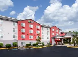 Holiday Inn Express & Suites Lincoln City, an IHG Hotel