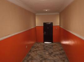 LARRYDAM HOTEL AND SUITES，位于Ilesa的酒店