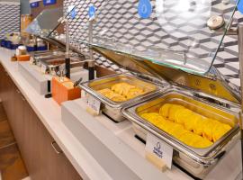 Holiday Inn Express & Suites Searcy by IHG，位于瑟西的酒店