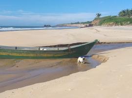 Casa na Praia com Piscina，位于Costa Dourada的酒店