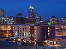 Holiday Inn Express & Suites Indianapolis Dtn-Conv Ctr Area, an IHG Hotel，位于印第安纳波利斯的酒店