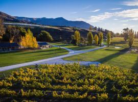 Kinross Boutique Vineyard Hotel，位于Gibbston的酒店