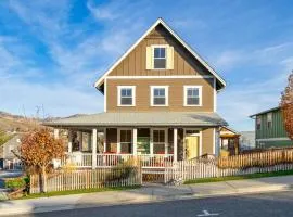 Driftwood Cottage with Carriage House #6CH