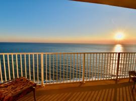 Amazing Sunset Oceanfront Condo，位于巴拿马城海滩的酒店