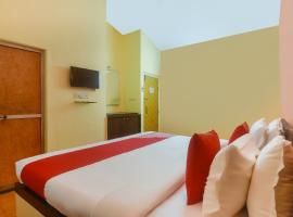 OYO 70657 Greens Resort，位于Dāndepāda的酒店