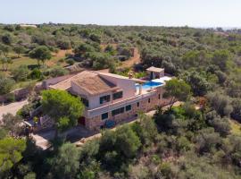 Finca Melanie • Cala Santanyí，位于桑坦伊的酒店