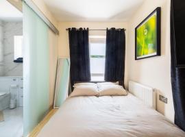 Umbrella Properties Private Apartment Birmingham，位于伯明翰的酒店