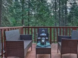 4 Mi to Big Tree State Park: Serene Cabin w/ Deck