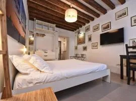 Lively Castello comfort room private bath & privacy