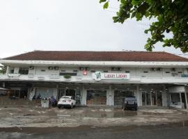 OYO 850 Lapan Lapan，位于班贾尔马辛的酒店