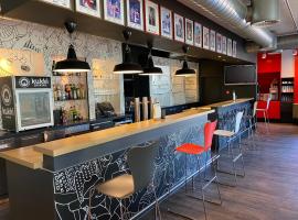 科隆机场宜必思酒店，位于科隆的酒店