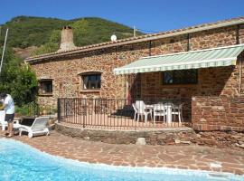 La Bergerie, with private pool and garden，位于洛代夫的酒店