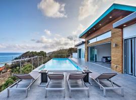 Luxury St Croix Home with Oceanfront Pool and Views，位于Slob的乡村别墅