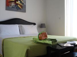 Hotel La Ruota Dei Pavoni，位于奥西莫的酒店