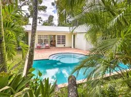 Bright St Thomas Getaway with Pool, 3Mi to Magens Bay