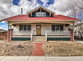 Laramie Home with Backyard Less Than 1 Mi to Univ of Wyoming，位于拉勒米的酒店