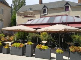 Hotel Restaurant La Goutte Noire，位于Châteaumeillant的酒店