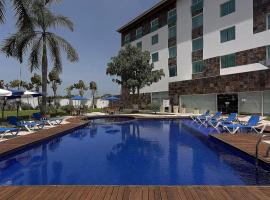 比亚埃尔莫萨智选假日酒店，位于比亚埃尔莫萨卡洛斯·罗维罗萨·佩雷斯机场 - VSA附近的酒店
