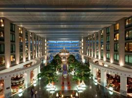 曼谷素万那普机场诺富特酒店 - SHA Extra Plus Certified，位于莱卡邦的酒店