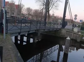 Lekkerwegbijleeuwen, 1 minuut naar hartje centrum