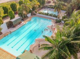 Nature's Village Resort，位于巴科洛德的酒店